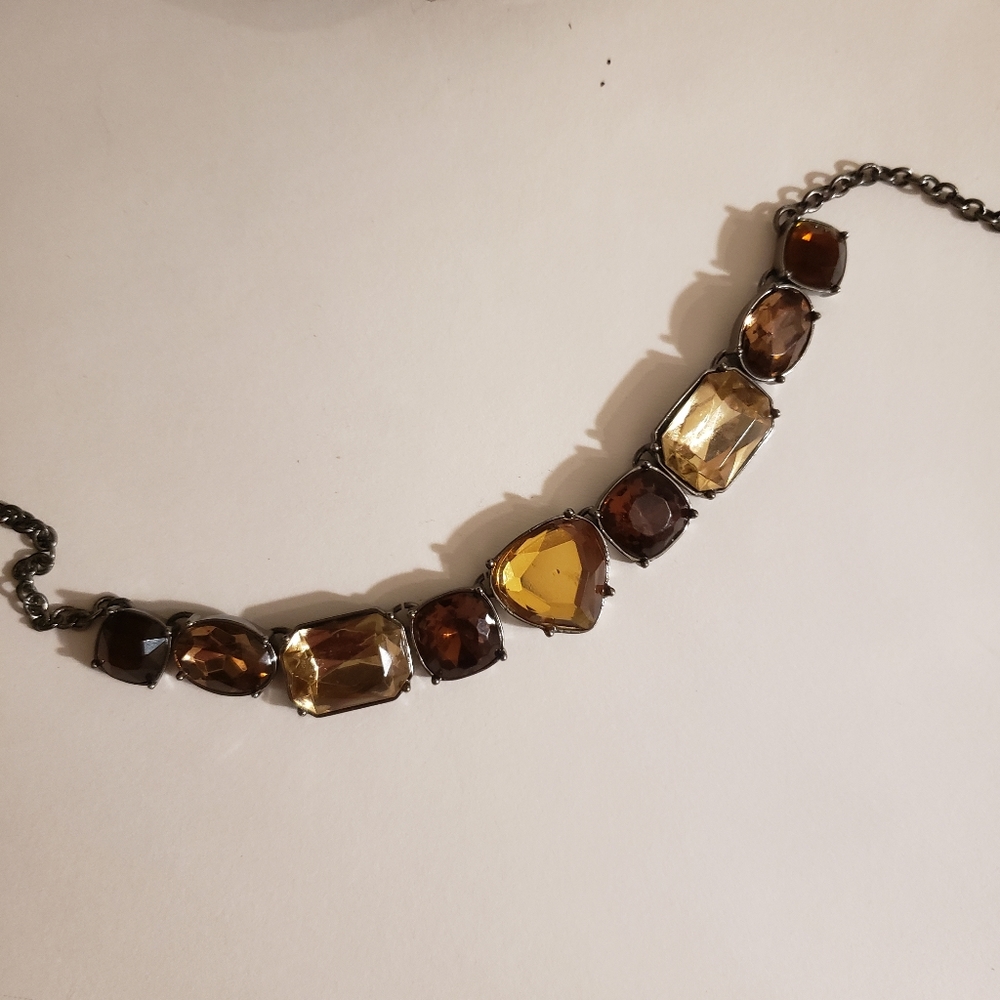 pretty necklace with shades of brown🤎